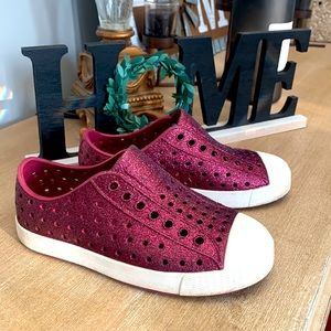 Glitter pink (ish) purple (ish) Natives Size C11 (Toddler 11)